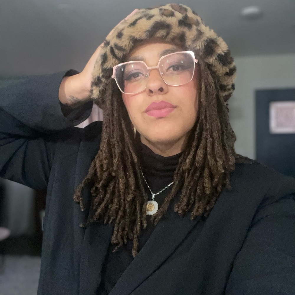 Meet your Posher, Allyah